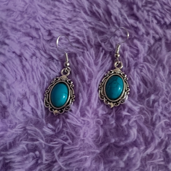 Silver Necklace with Turquoise Pendant - Picture 5 of 10